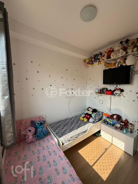 Image 7 - 917495