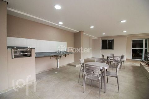 Image 17 - 917495