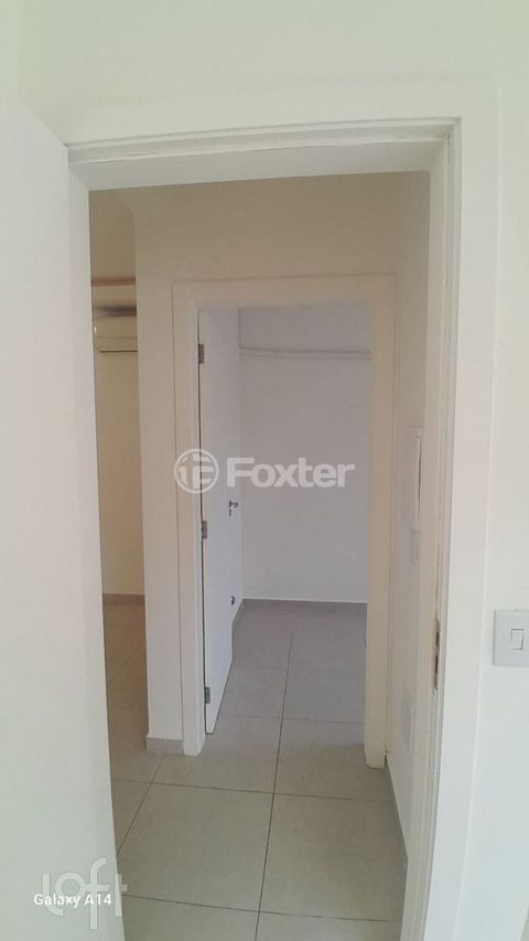 Image 5 - 917503