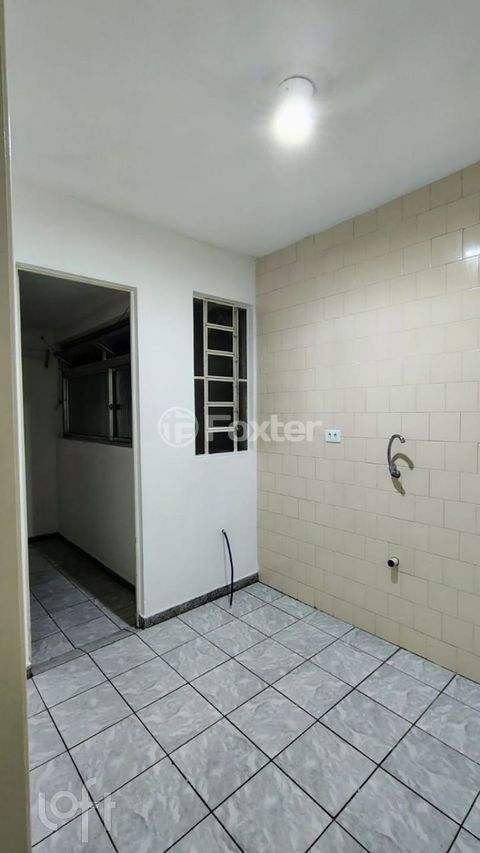 Image 1 - 917513