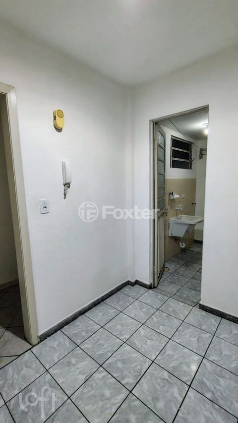 Image 7 - 917513