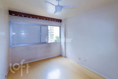 Image 19 - 917514