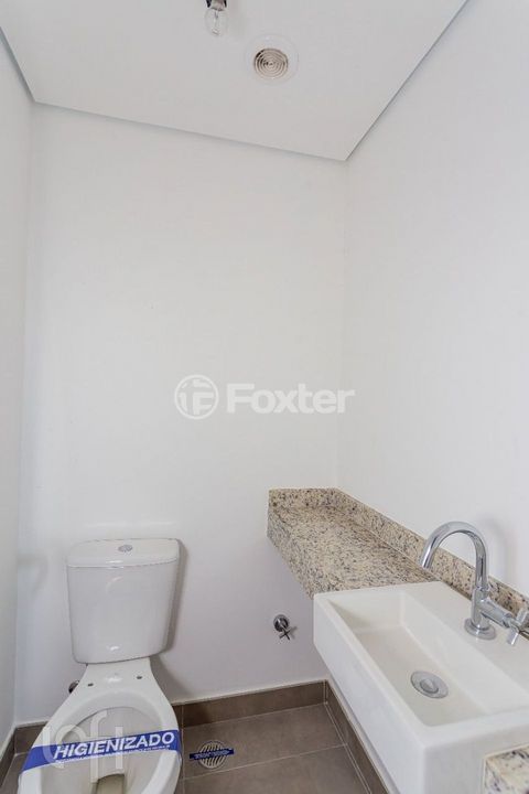 Image 8 - 917564