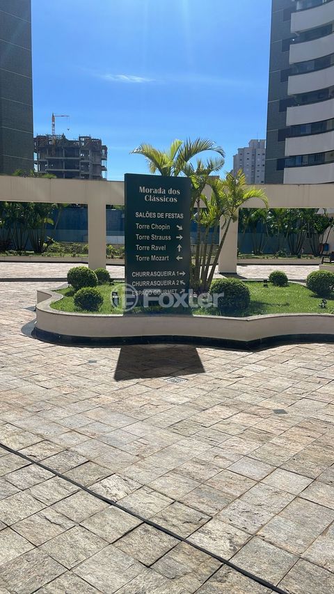 Image 1 - 917570