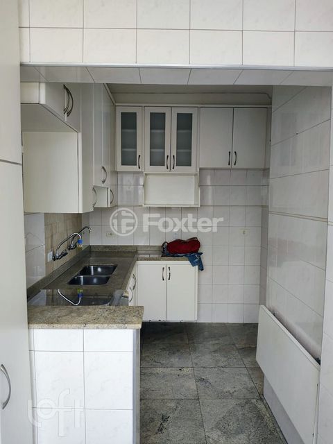 Image 5 - 917582