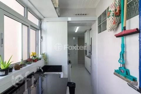 Image 6 - 917586