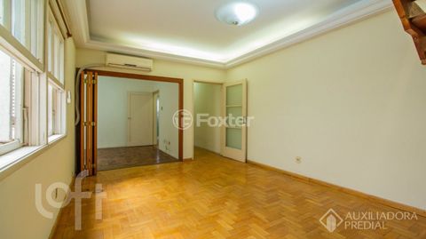 Image 1 - 917587