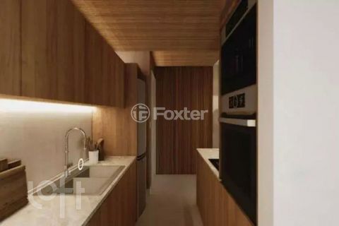 Image 10 - 917600