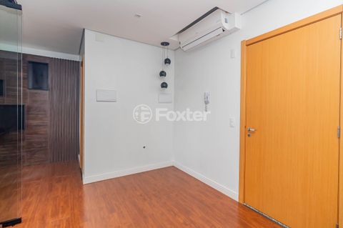 Image 4 - 917604