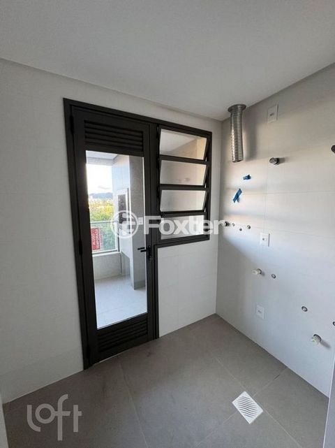 Image 7 - 917612