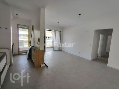 Image 1 - 917614