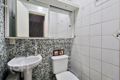 Image 12 - 917616