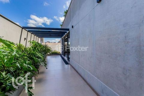 Image 11 - 917628