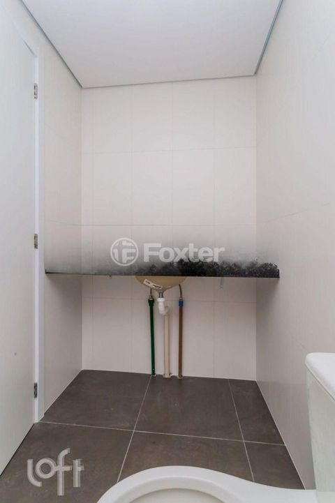Image 3 - 917628