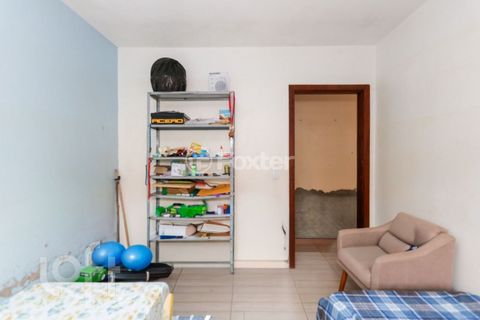 Image 10 - 917667