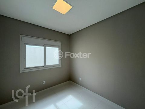 Image 7 - 917675