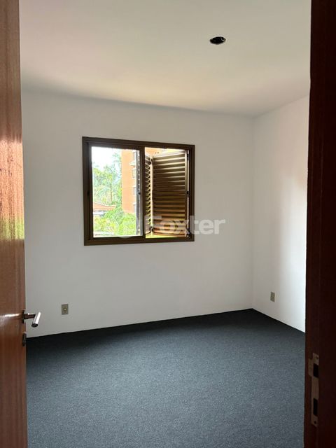 Image 3 - 917686