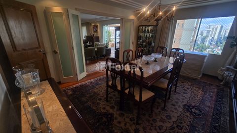 Image 5 - 917702