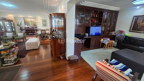 Image 17 - 917702