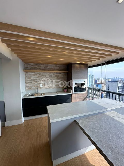Image 7 - 917728