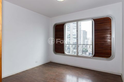 Image 7 - 917746