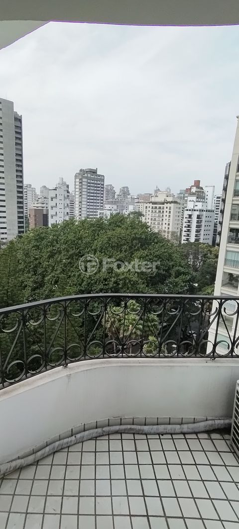 Image 13 - 917746
