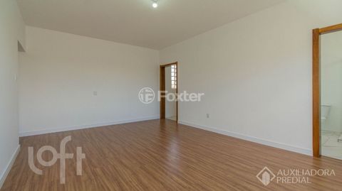 Image 7 - 917755