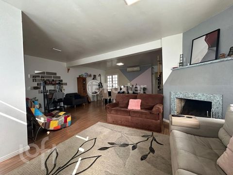 Image 19 - 917758