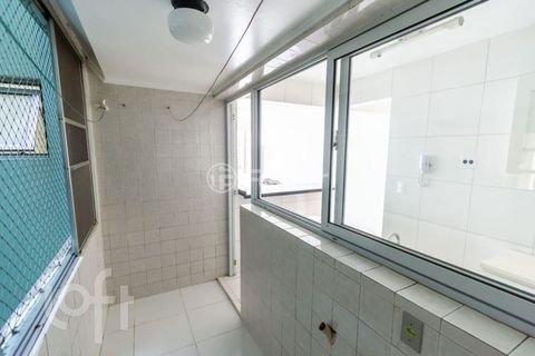 Image 12 - 917759