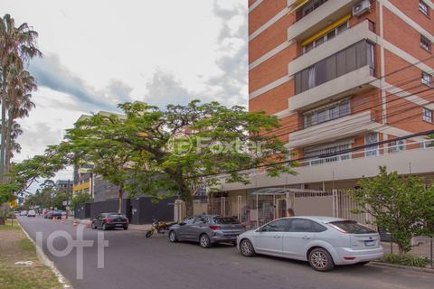 Image 0 - 917782