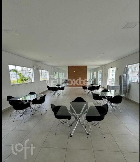 Image 4 - 917785