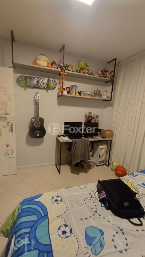 Image 7 - 917790