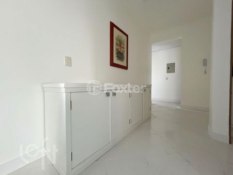 Image 4 - 917792
