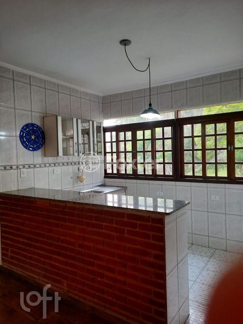Image 3 - 917804