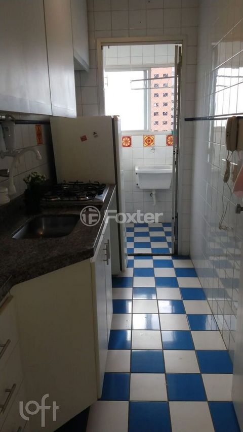 Image 1 - 917807