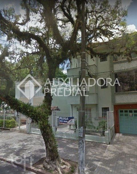 Image 1 - 917811