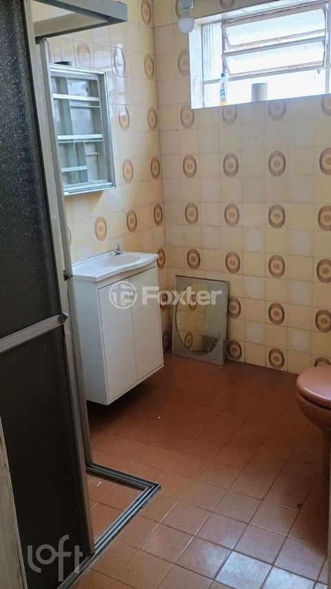 Image 7 - 917817