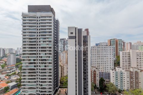 Image 3 - 917818