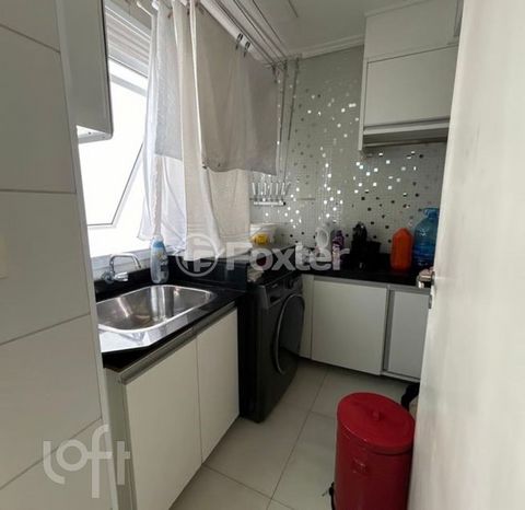 Image 9 - 917825