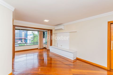 Image 1 - 917826