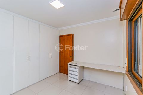 Image 7 - 917826