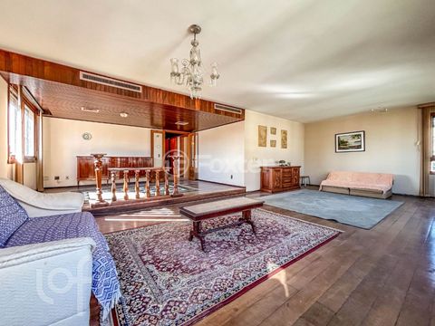 Image 3 - 917829