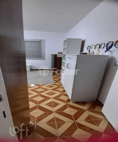 Image 9 - 917830