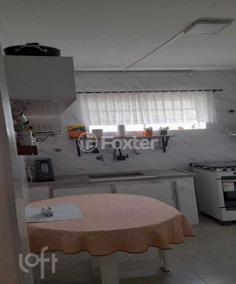 Image 17 - 917830