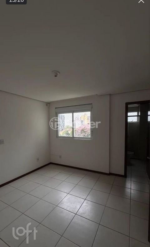 Image 12 - 917839