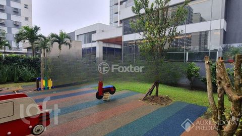 Image 4 - 917843