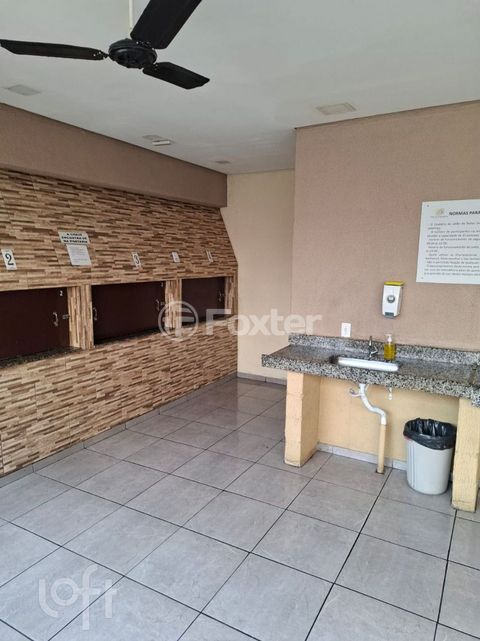Image 1 - 917854