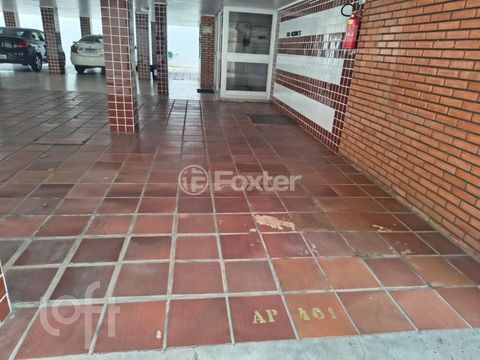 Image 7 - 917858