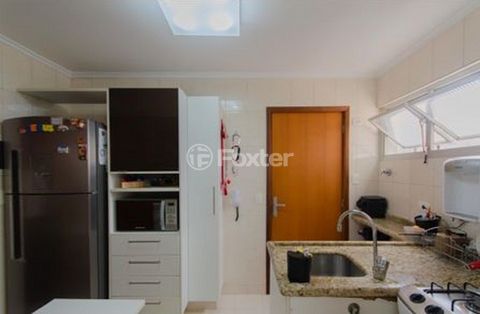 Image 4 - 917870
