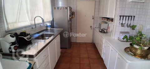 Image 1 - 917873